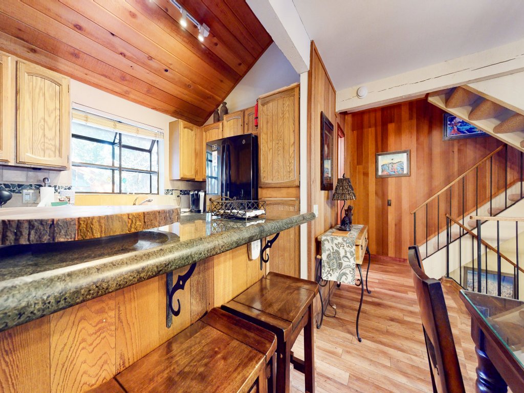 Woodlands #11 Vacation Rental in Mammoth Lakes - RedAwning