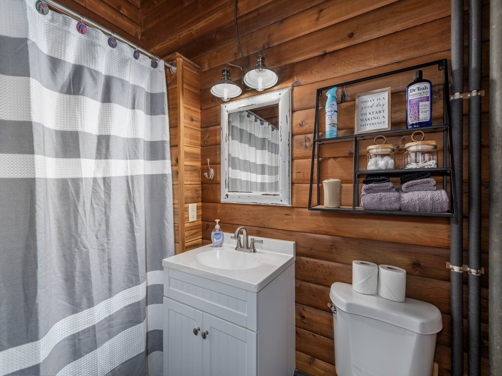 A Peace of Pine Vacation Rental in Leavenworth - RedAwning