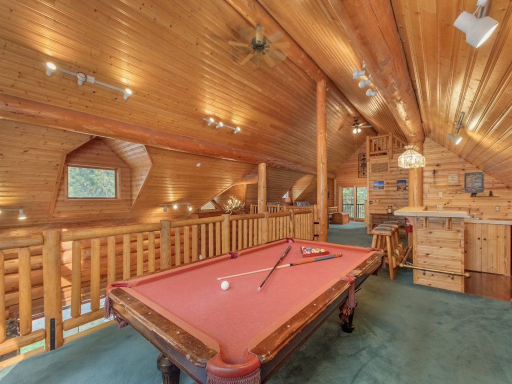 Soaring Pines Lodge Vacation Rental in Leavenworth - RedAwning