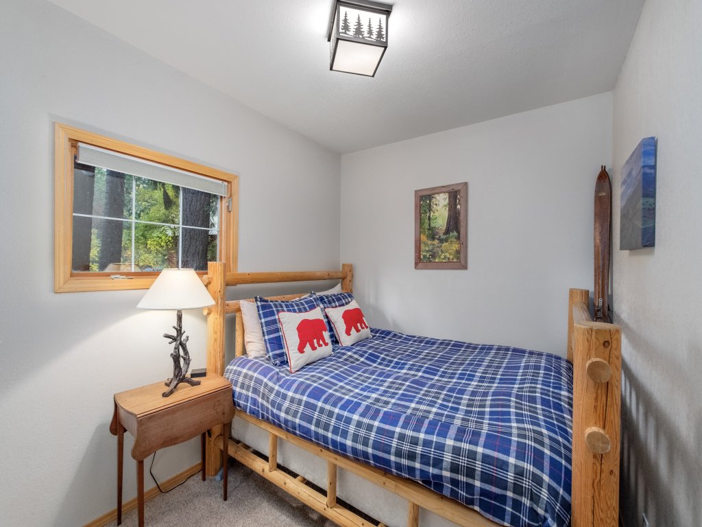 Alpine Lake Escape Vacation Rental in Leavenworth - RedAwning