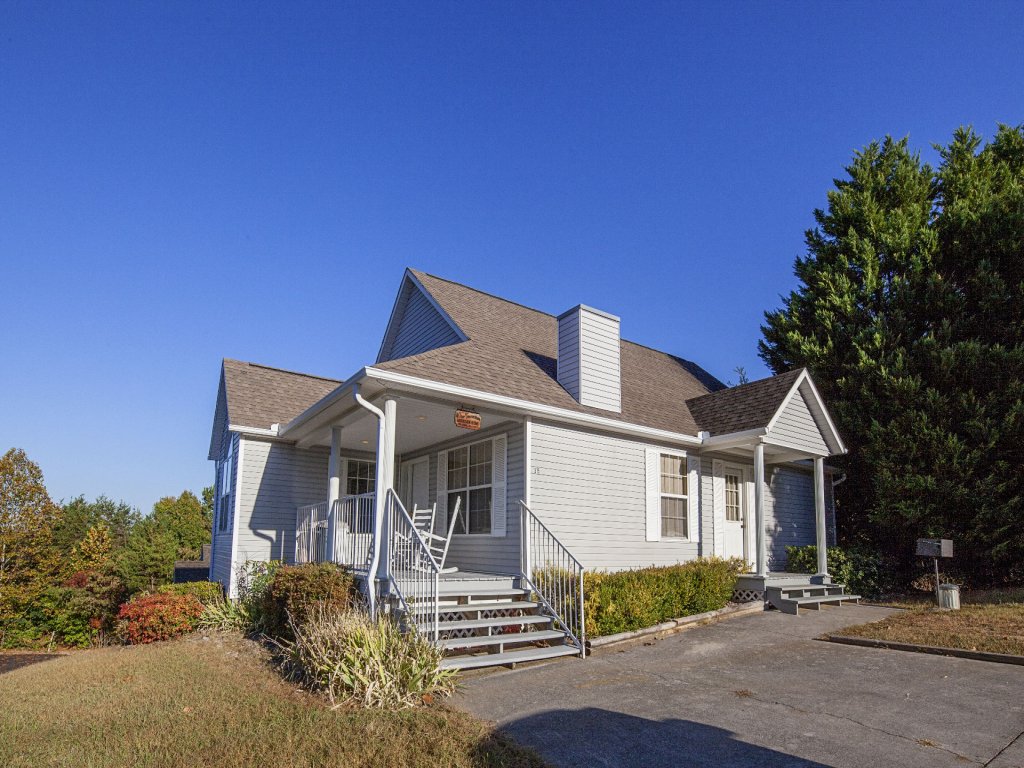Our Tennessee Mountain Home Vacation Rental in Pigeon Forge - RedAwning