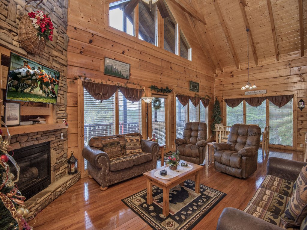 ERN850 - Simply The Best Vacation Rental in Pigeon Forge - RedAwning
