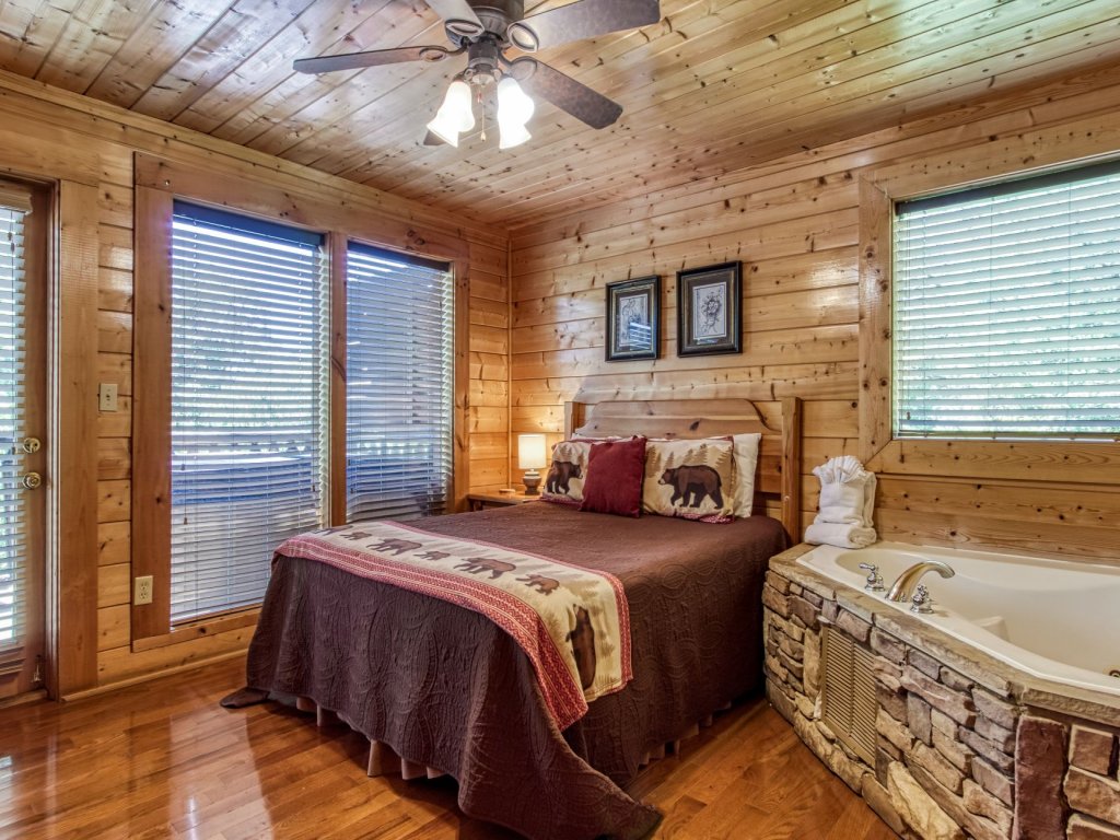 ERN850 - Simply The Best Vacation Rental in Pigeon Forge - RedAwning