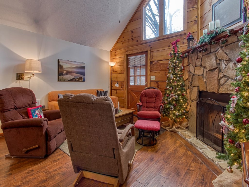 ER46 - Cherith Brook Vacation Rental in Pigeon Forge - RedAwning