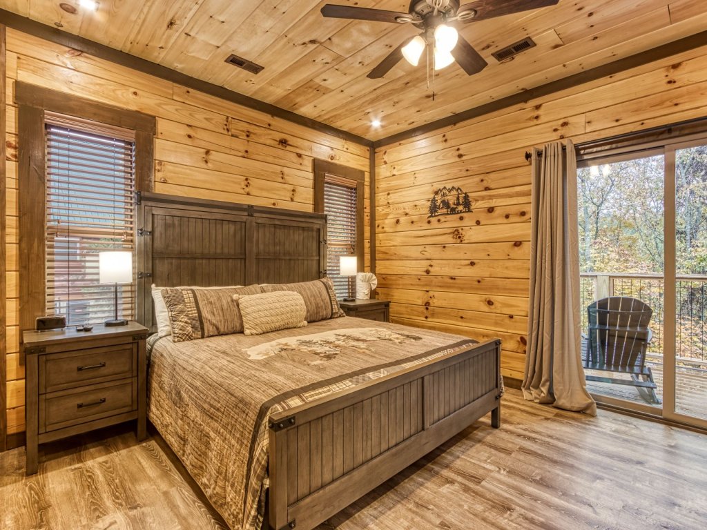 ERN823 - Eagle Falls Vacation Rental in Pigeon Forge - RedAwning