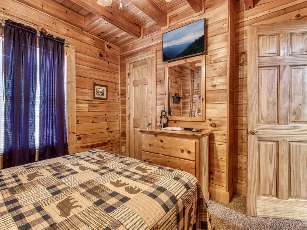 ER6 - On Eagles' Wings Vacation Rental in Pigeon Forge - RedAwning