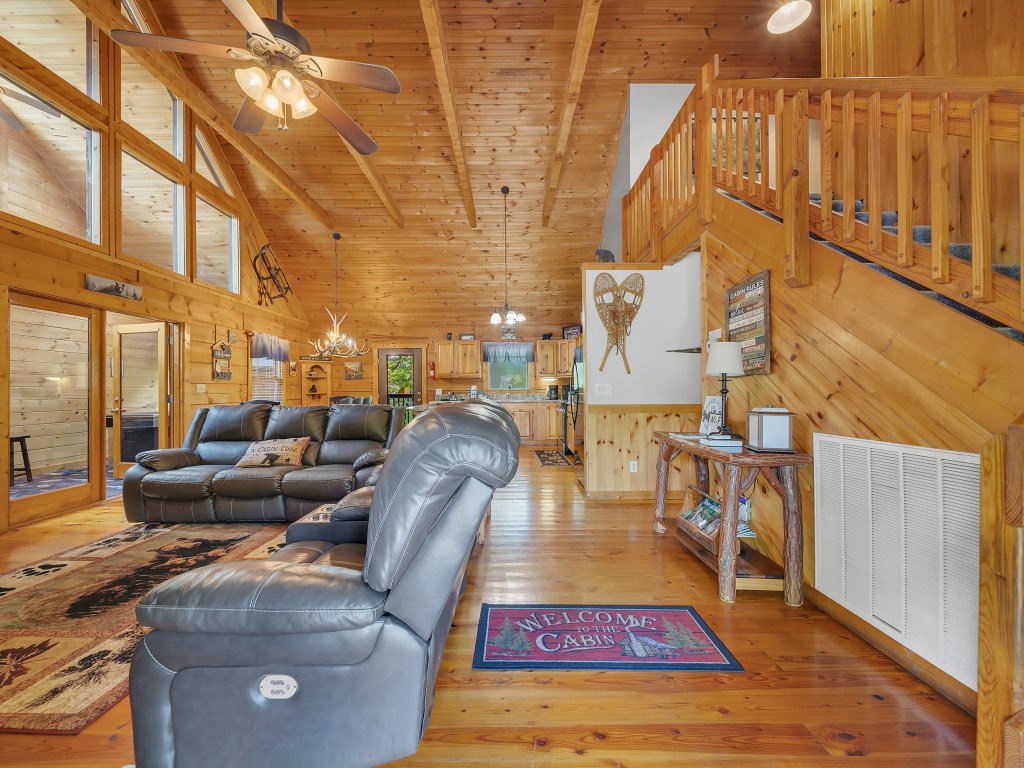 ER3 - Best of Both Worlds Vacation Rental in Pigeon Forge - RedAwning