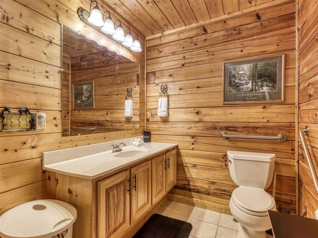 Little Slice of Heaven Vacation Rental in Sevierville - RedAwning