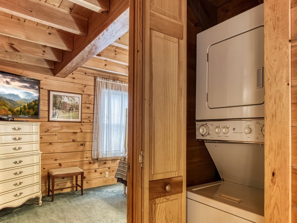 ER2 - Heavenly View Vacation Rental in Pigeon Forge - RedAwning