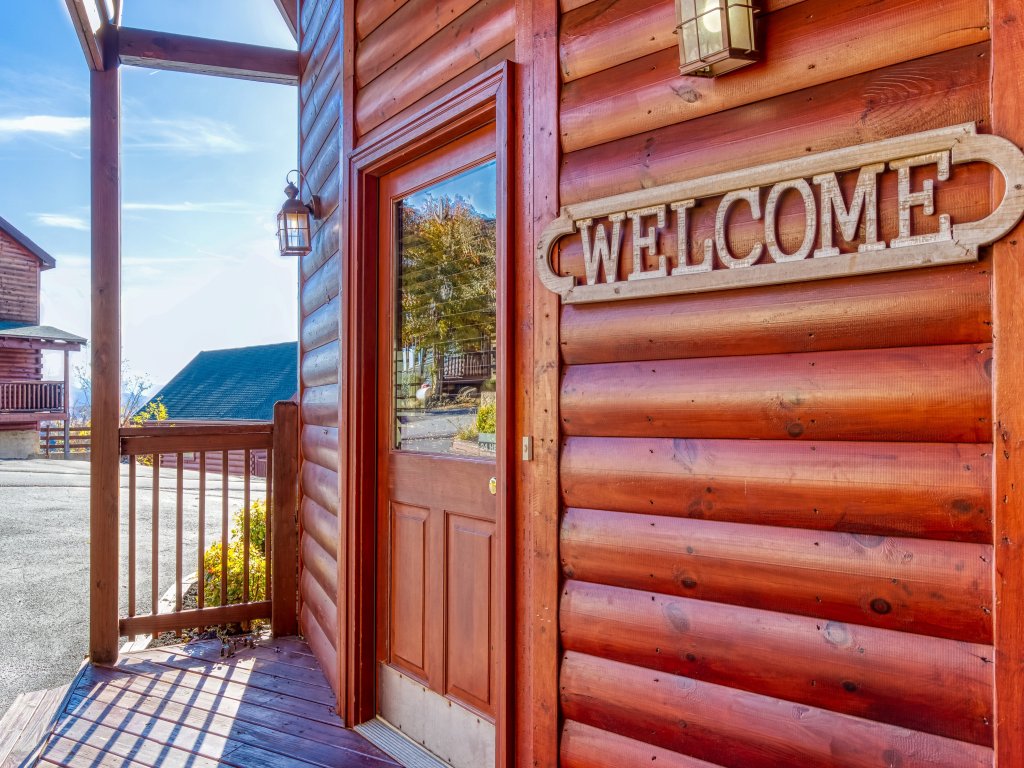 Declan's View Vacation Rental in Sevierville - RedAwning