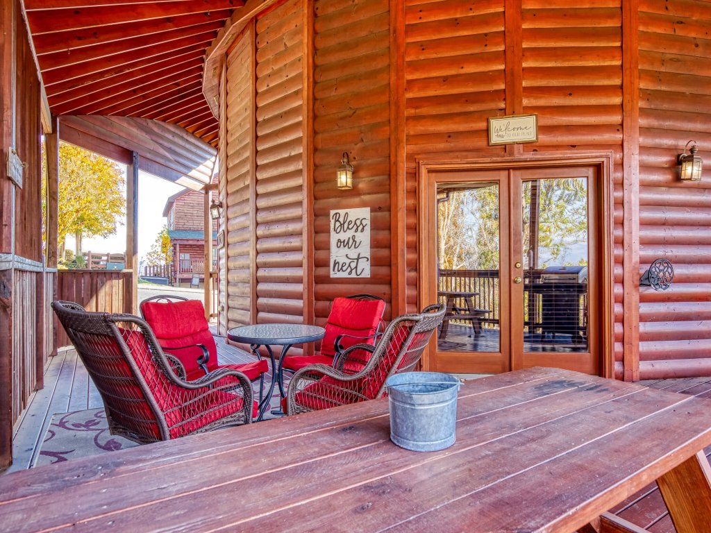 Declan's View Vacation Rental in Sevierville - RedAwning