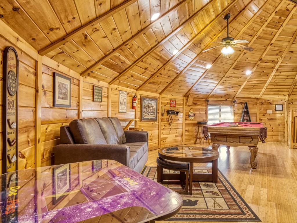 Declan's View Vacation Rental in Sevierville - RedAwning