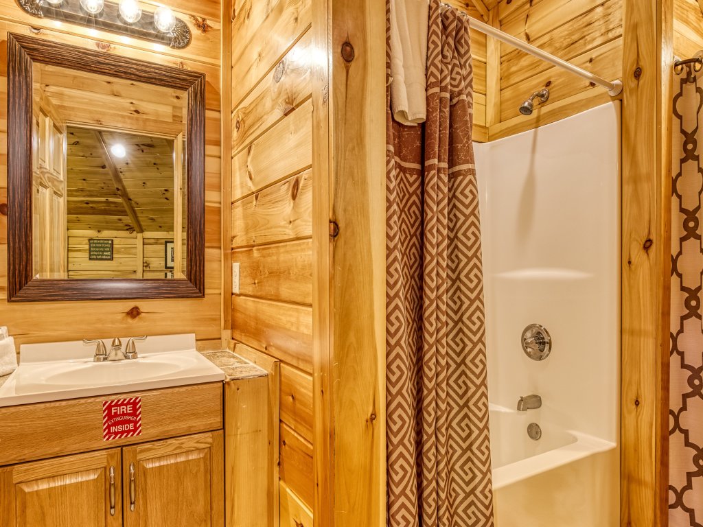 Declan's View Vacation Rental in Sevierville - RedAwning