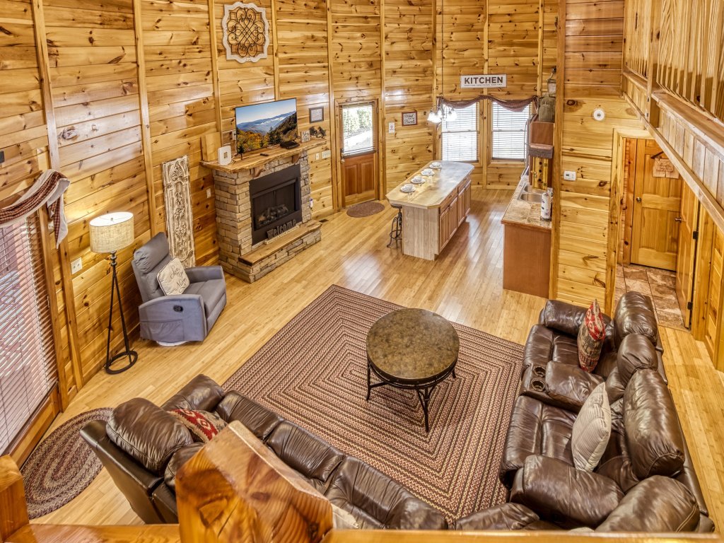 Declan's View Vacation Rental in Sevierville - RedAwning