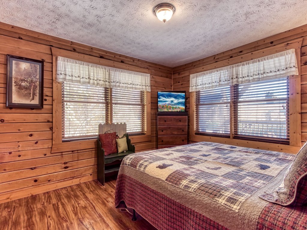ER102 - Barbara's View Vacation Rental in Pigeon Forge - RedAwning