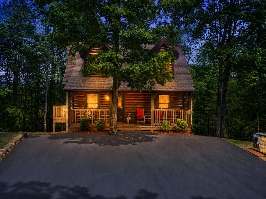 ER74 - Gerrald's Chalet Vacation Rental in Pigeon Forge - RedAwning