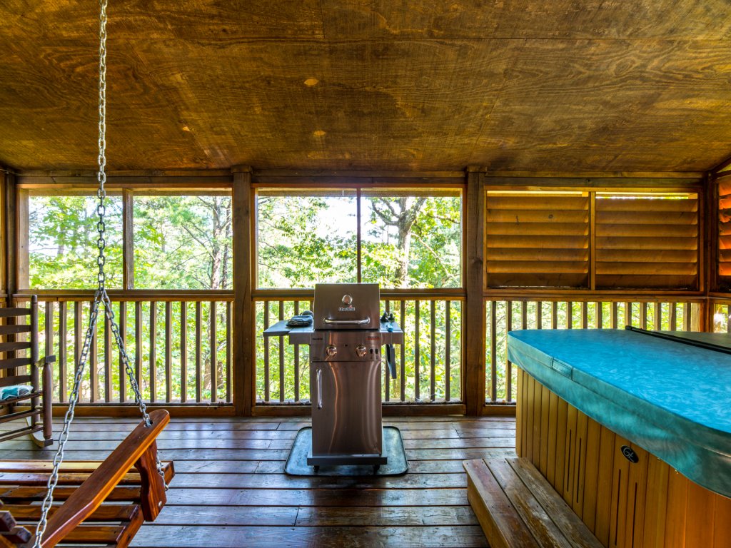 ER17 - The Perfect Getaway Vacation Rental in Pigeon Forge - RedAwning
