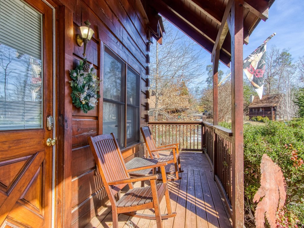 ER83 - Savage Loft Vacation Rental in Pigeon Forge - RedAwning