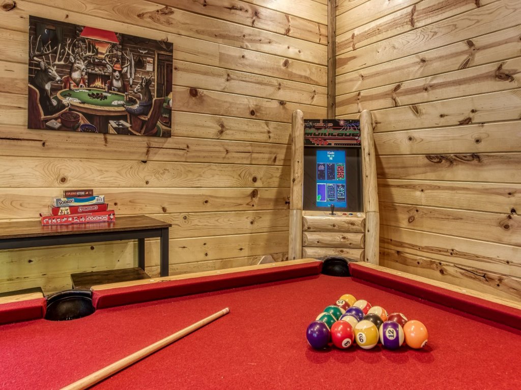 ERN822 - Smoky Oasis Vacation Rental in Pigeon Forge - RedAwning