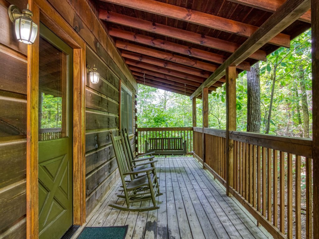 ER7 - My Old Friend Vacation Rental in Pigeon Forge - RedAwning