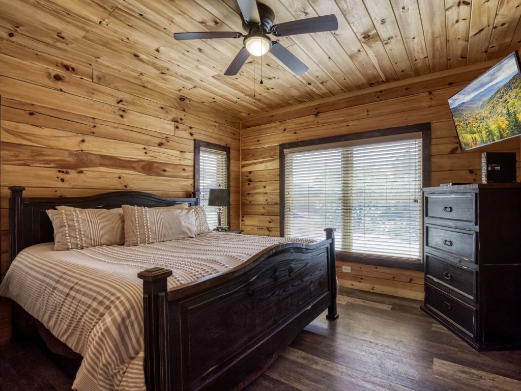 ERN824 - Best Days Vacation Rental in Pigeon Forge - RedAwning