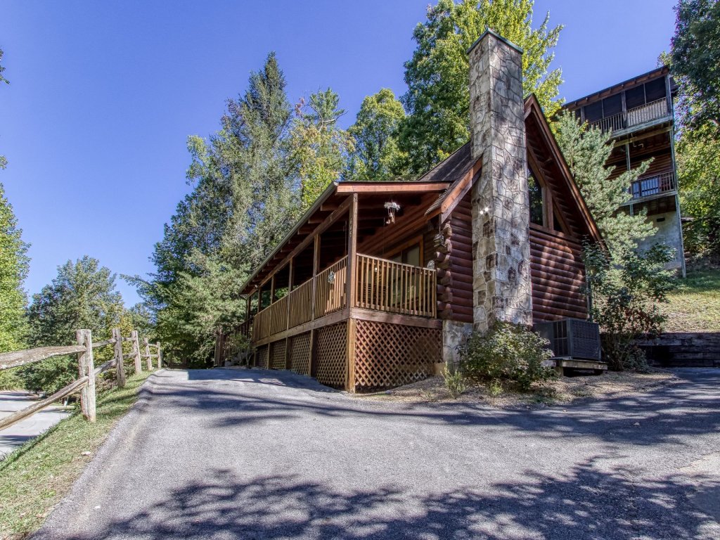 ER227 - Bearry Nice Vacation Rental in Pigeon Forge - RedAwning