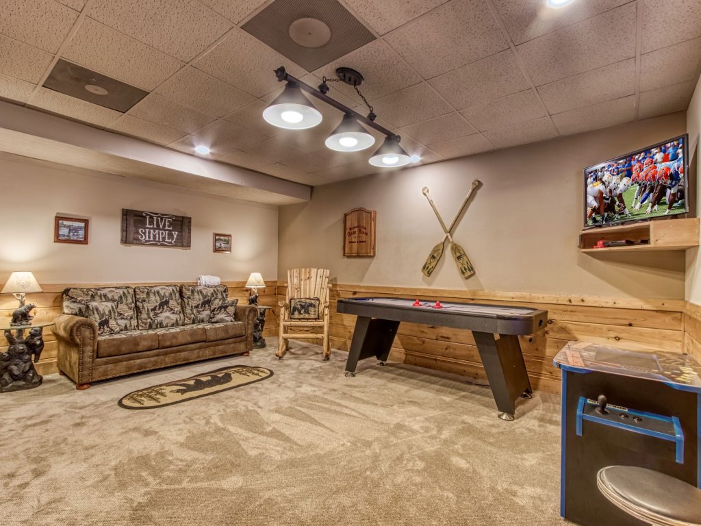 ER240 - Smoky Safari Vacation Rental in Pigeon Forge - RedAwning