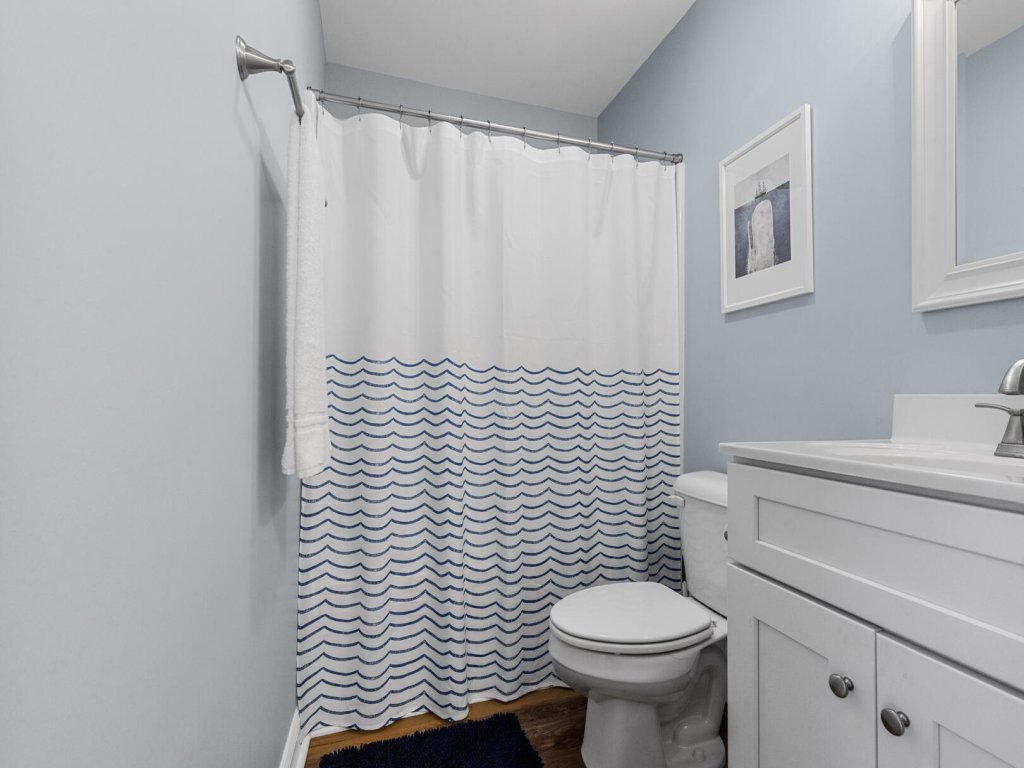 The Salty Pelican Vacation Rental in North Carolina - RedAwning