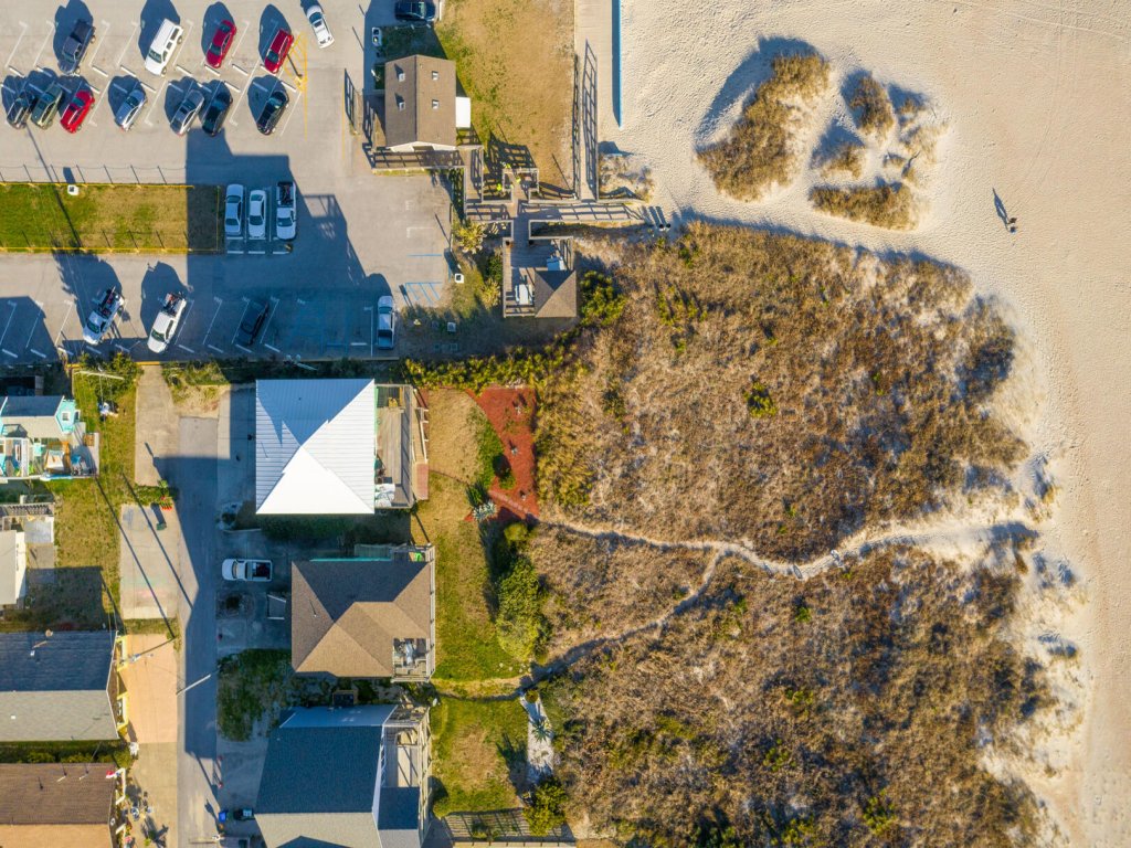 Suncatcher Vacation Rental in North Carolina - RedAwning