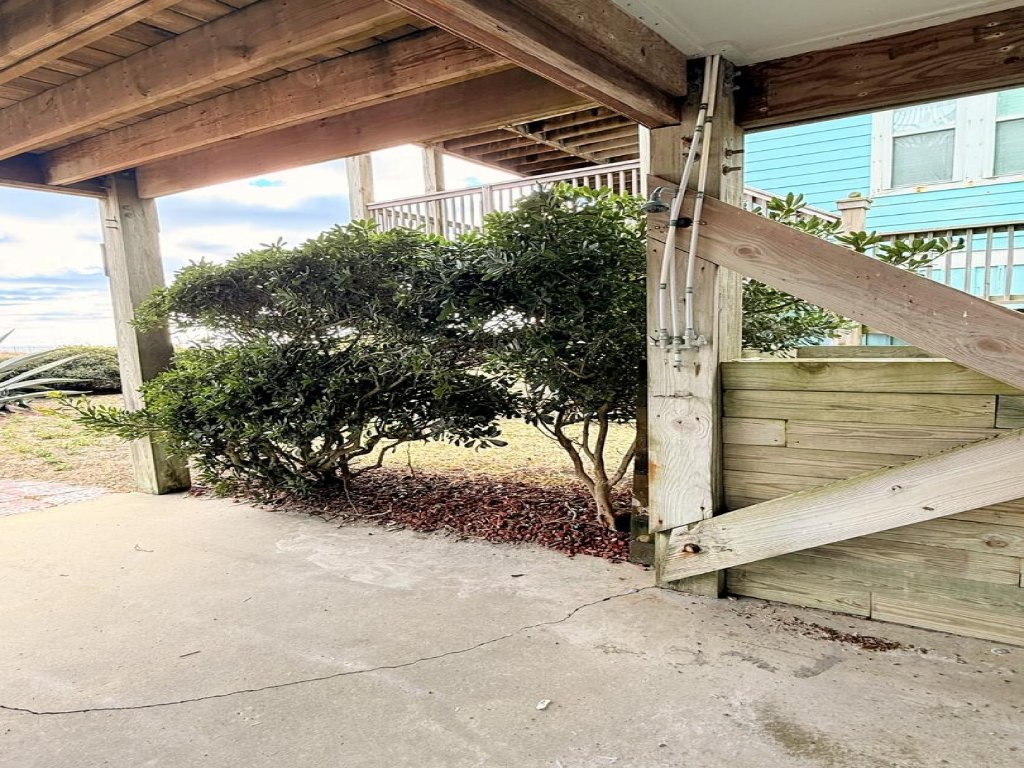 Suncatcher Vacation Rental in North Carolina - RedAwning