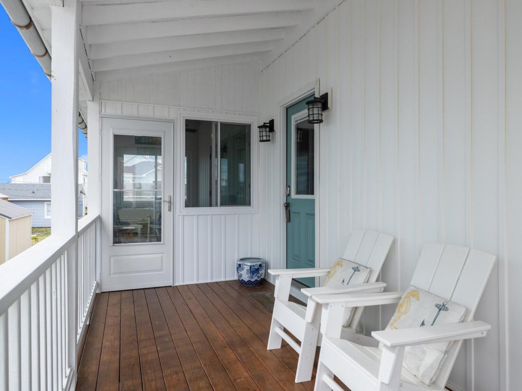 Sea La Vie Vacation Rental in North Carolina - RedAwning