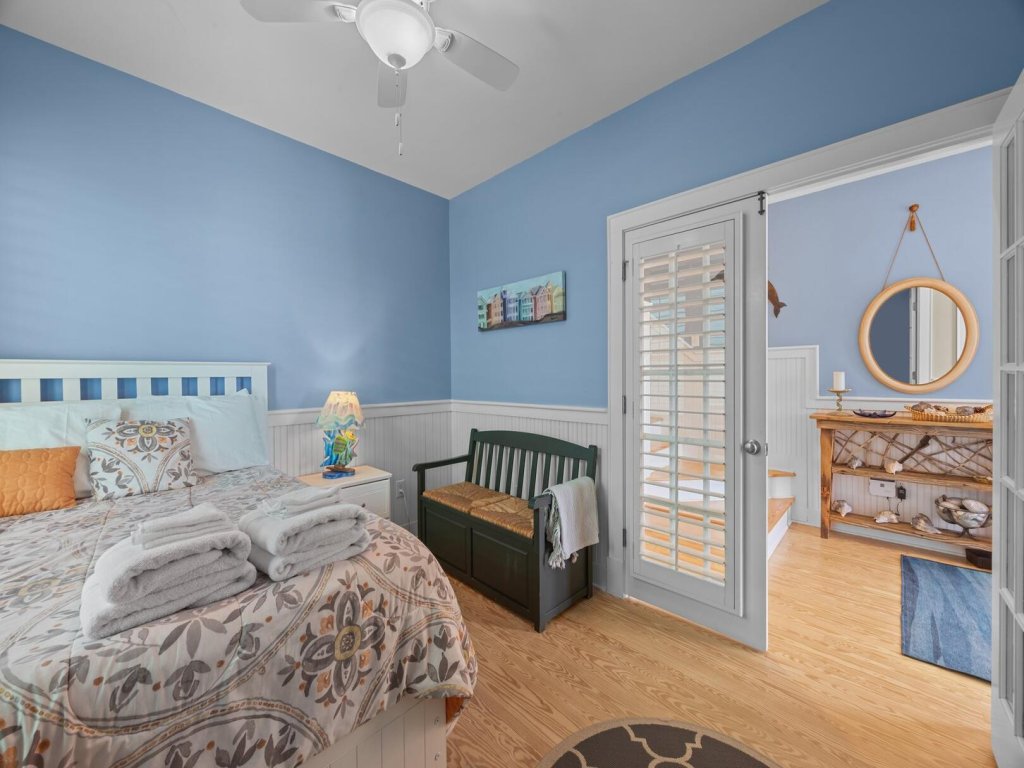 Dolphin Dreams Vacation Rental in North Carolina - RedAwning