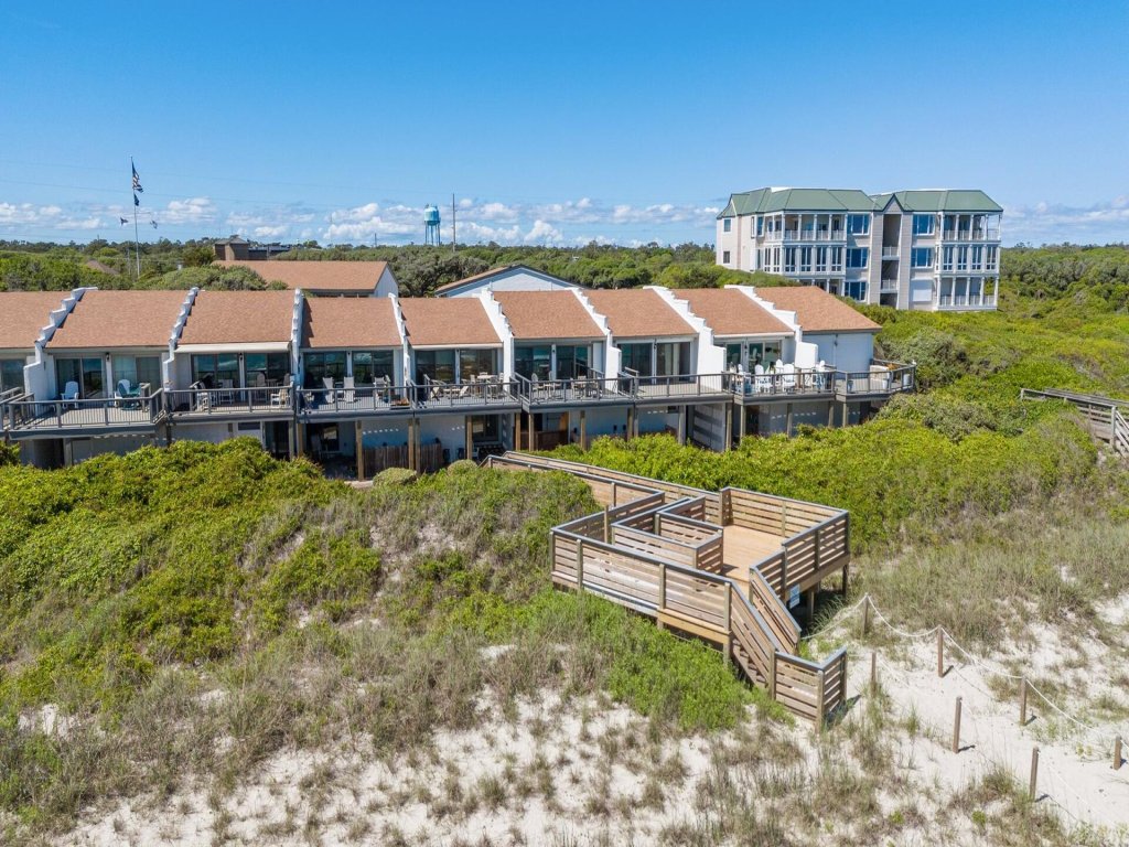 Oceans 6 Vacation Rental in North Carolina - RedAwning