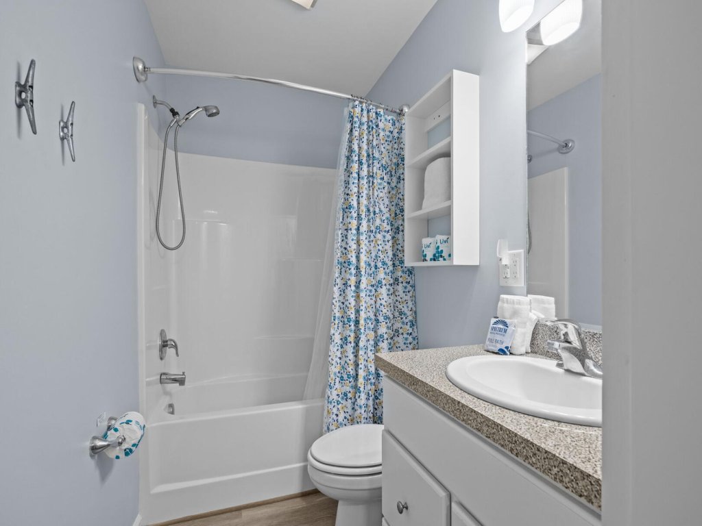 Boardwalk Shores B Vacation Rental in North Carolina - RedAwning