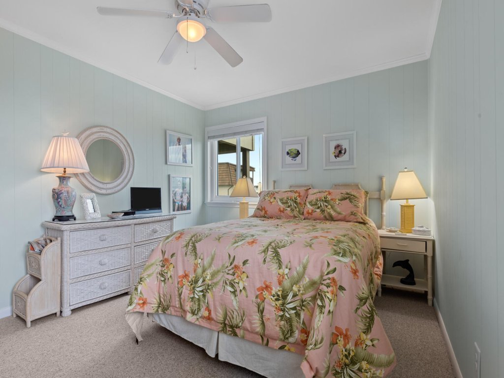 Southwinds J12 Vacation Rental in North Carolina - RedAwning