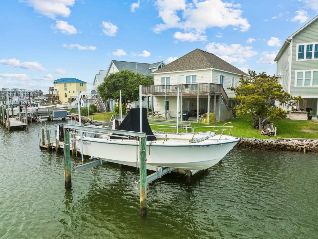 One More Drift Vacation Rental in North Carolina - RedAwning