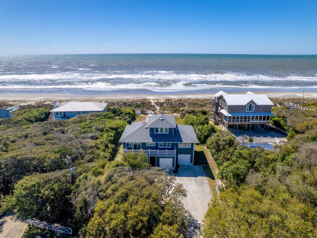 Duneside Vacation Rental in North Carolina - RedAwning