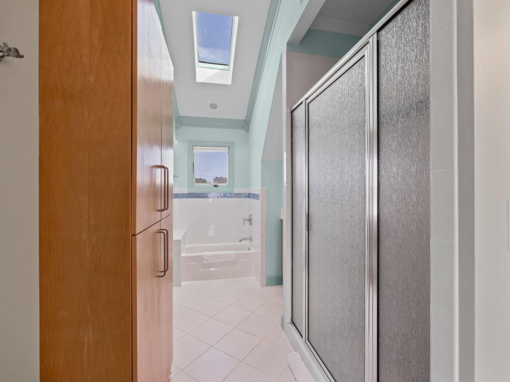 The Island House Vacation Rental in North Carolina - RedAwning