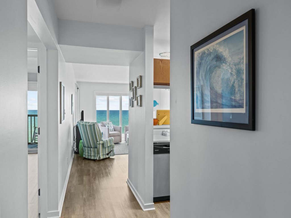 Maritime West C-33 Vacation Rental in North Carolina - RedAwning