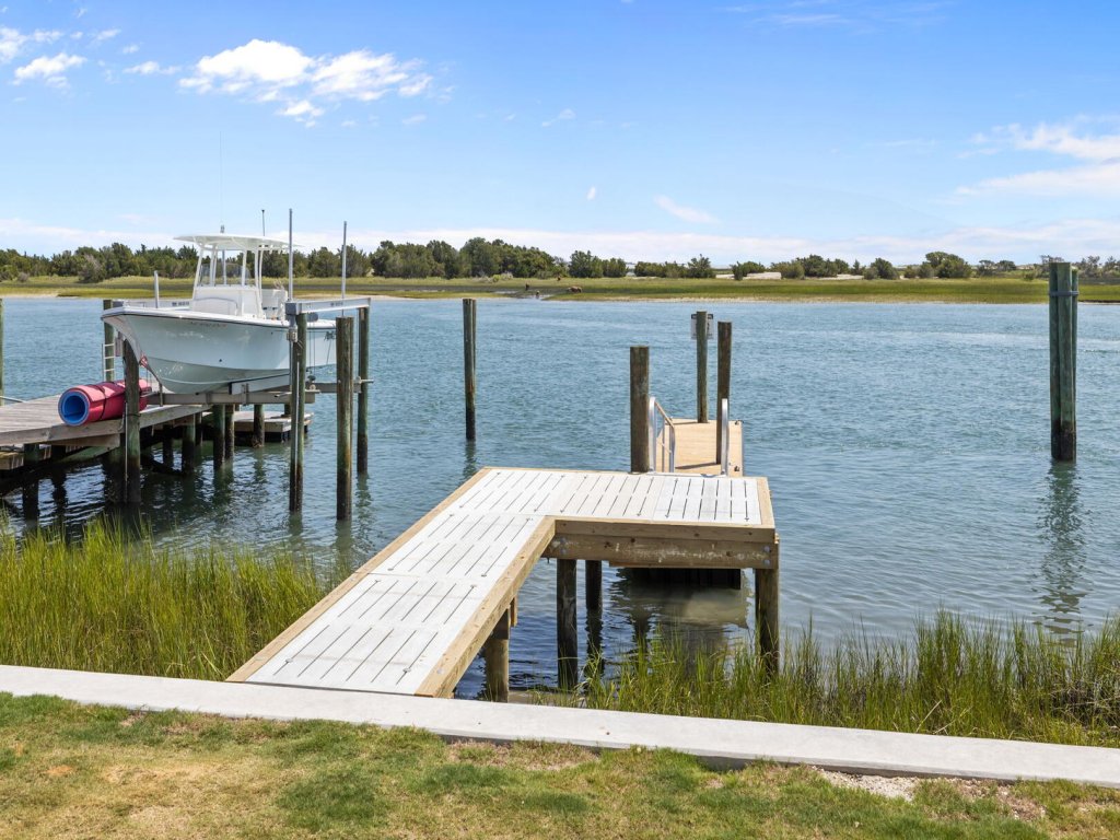 Creek Watch Vacation Rental in North Carolina - RedAwning