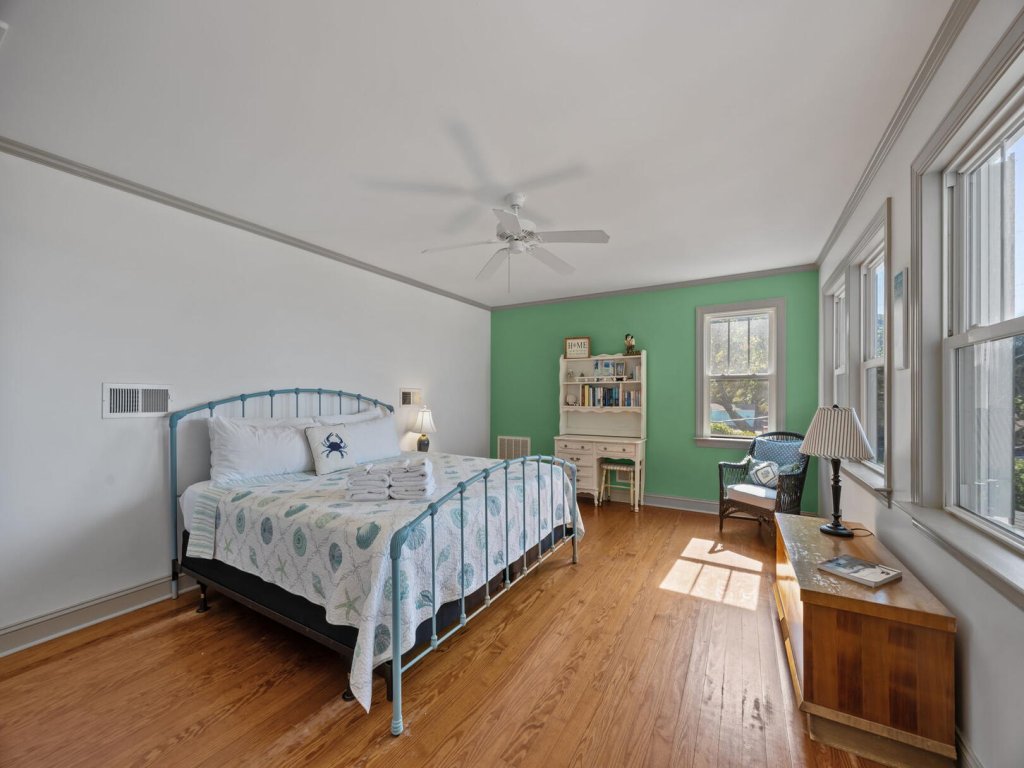 Whispering Oaks Vacation Rental in North Carolina - RedAwning