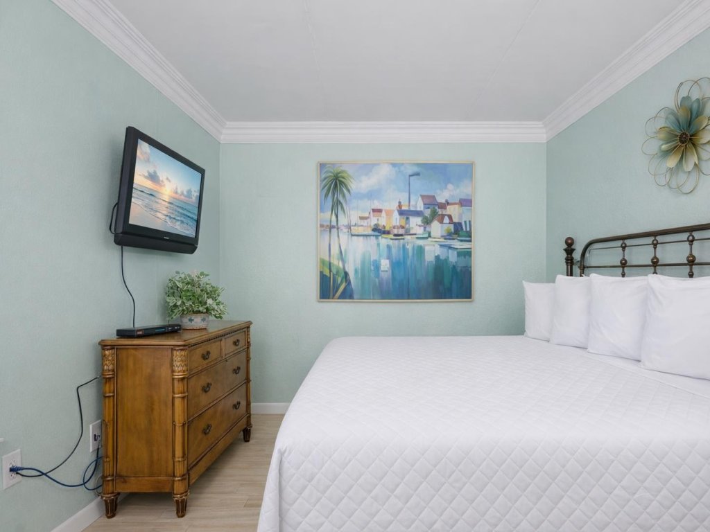 Island Winds East 501 Vacation Rental in Gulf Shores - RedAwning