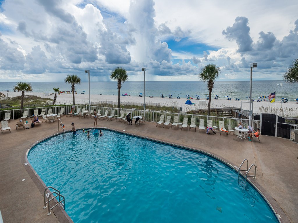 Tradewinds 105 Vacation Rental in Orange Beach - RedAwning