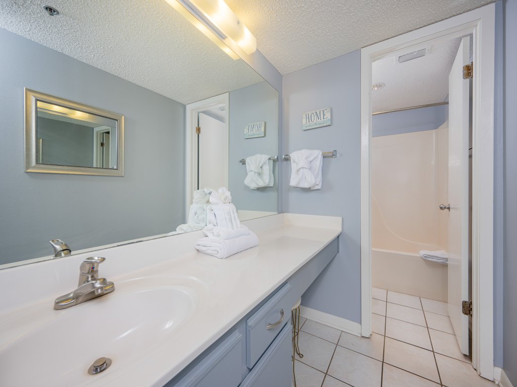 Phoenix V 915 Vacation Rental in Orange Beach - RedAwning