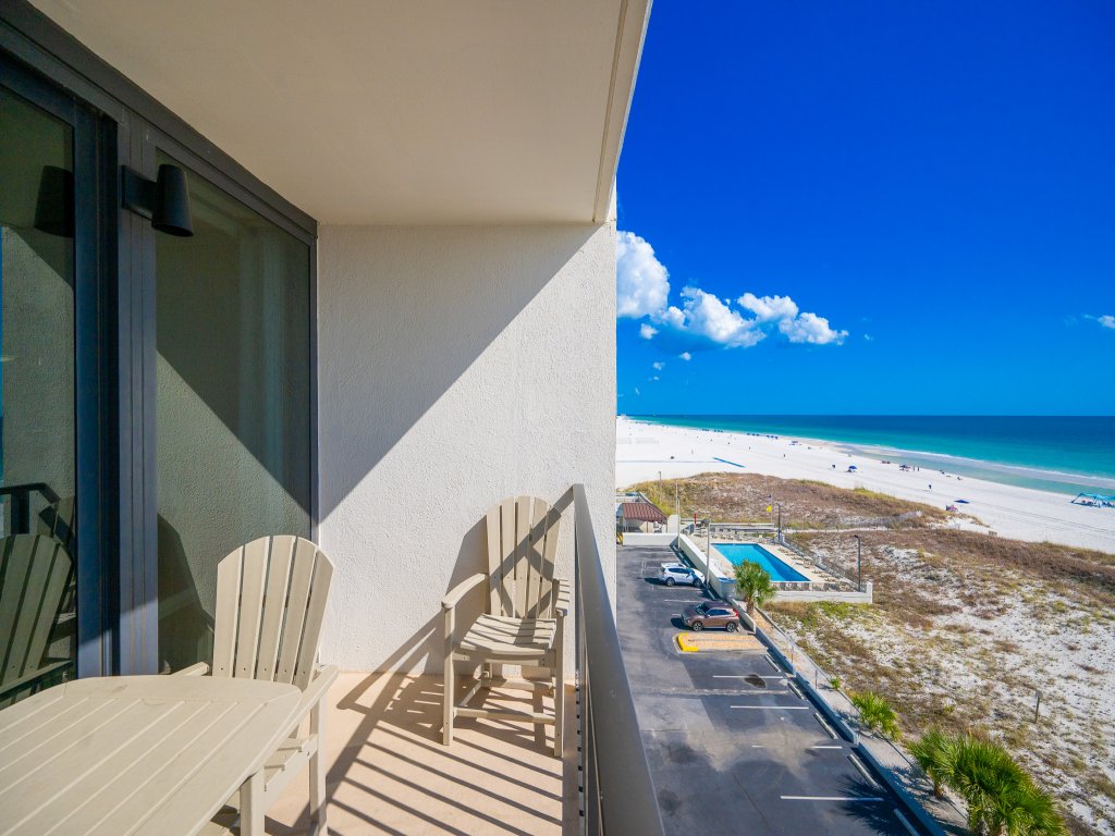 Island Winds West 573 Vacation Rental in Gulf Shores - RedAwning