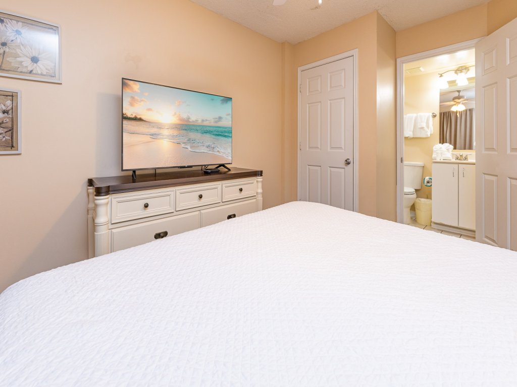 Tradewinds 203 Vacation Rental in Orange Beach - RedAwning