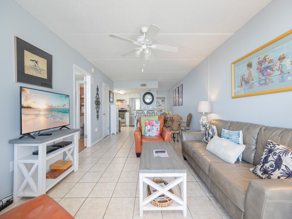 Island Winds East 209 Vacation Rental in Gulf Shores - RedAwning