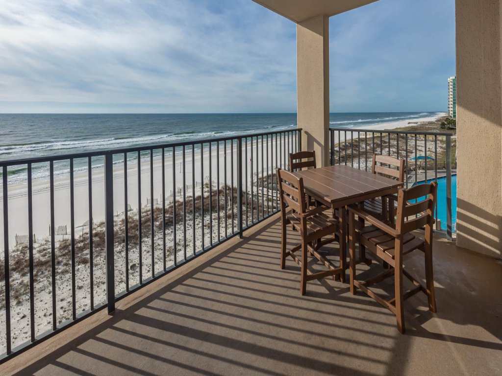 Phoenix X 515 Vacation Rental in Orange Beach - RedAwning