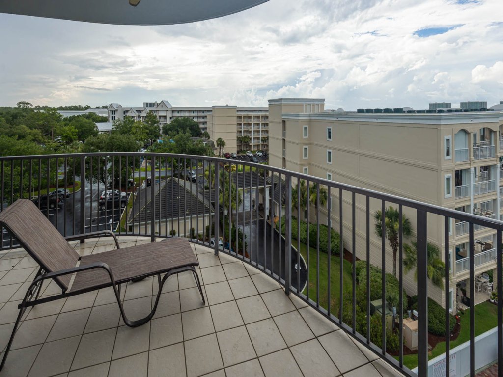 Lighthouse on the Bay 2513 Vacation Rental in Orange Beach - RedAwning