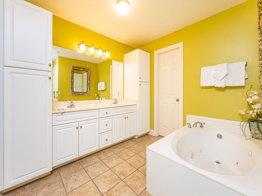 Phoenix West 2604 Vacation Rental in Orange Beach - RedAwning